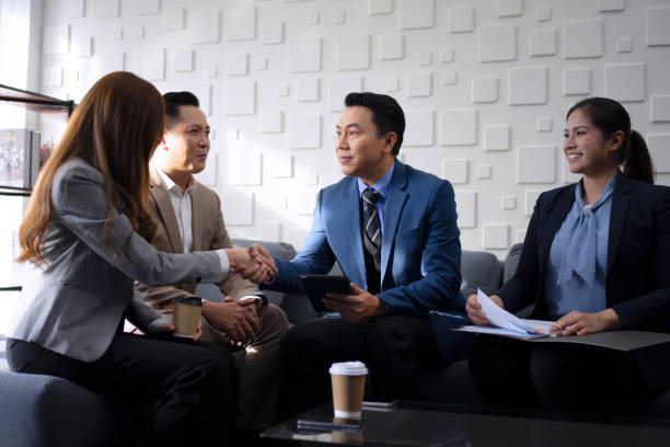 บริษัท MS Filter จากเกาหลี เยี่ยมชมโรงงาน Bengbu Tongchen และชื่นชมสายการผลิตการพับและติดกาวใยแก้วทนความร้อนขั้นสูง